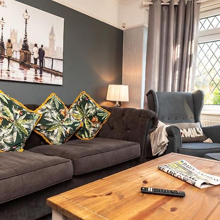 Cheerful 3-Bedroom Douglas House With Patio Southampton Eksteriør bilde