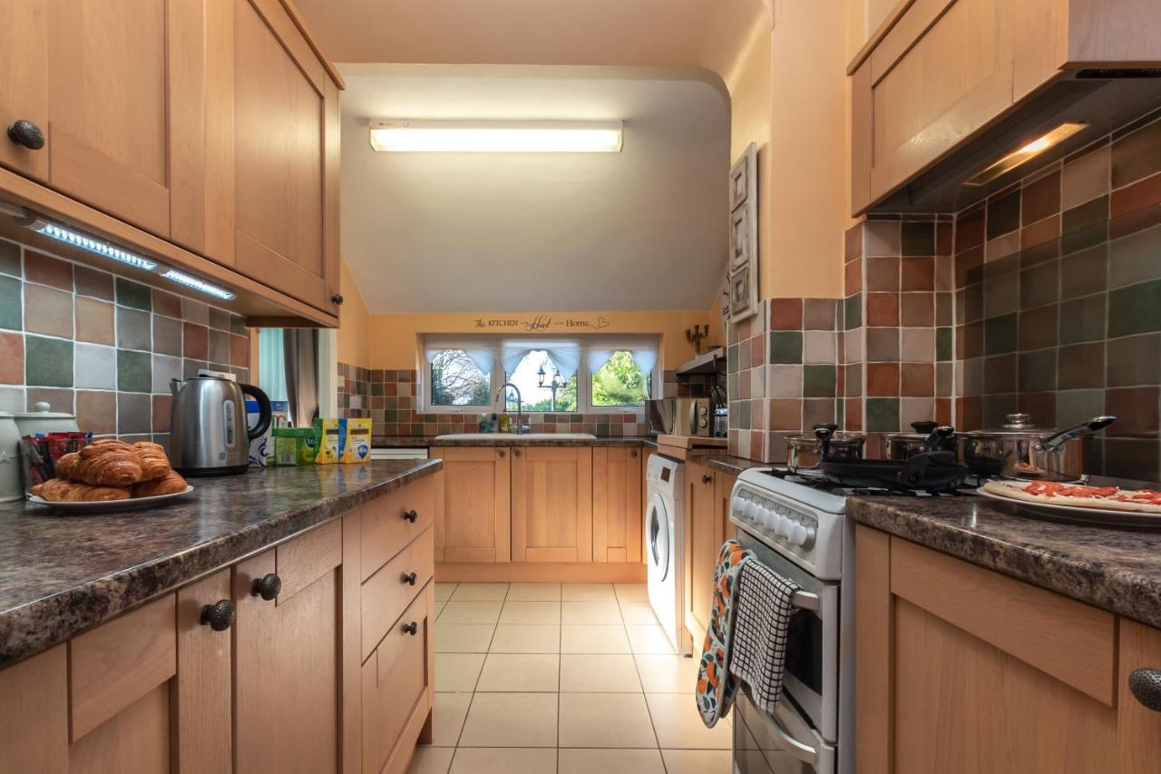 Cheerful 3-Bedroom Douglas House With Patio Southampton Eksteriør bilde