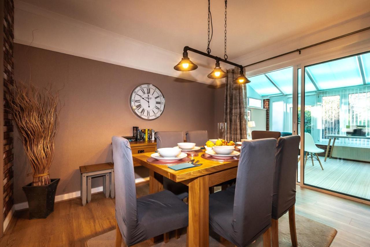 Cheerful 3-Bedroom Douglas House With Patio Southampton Eksteriør bilde