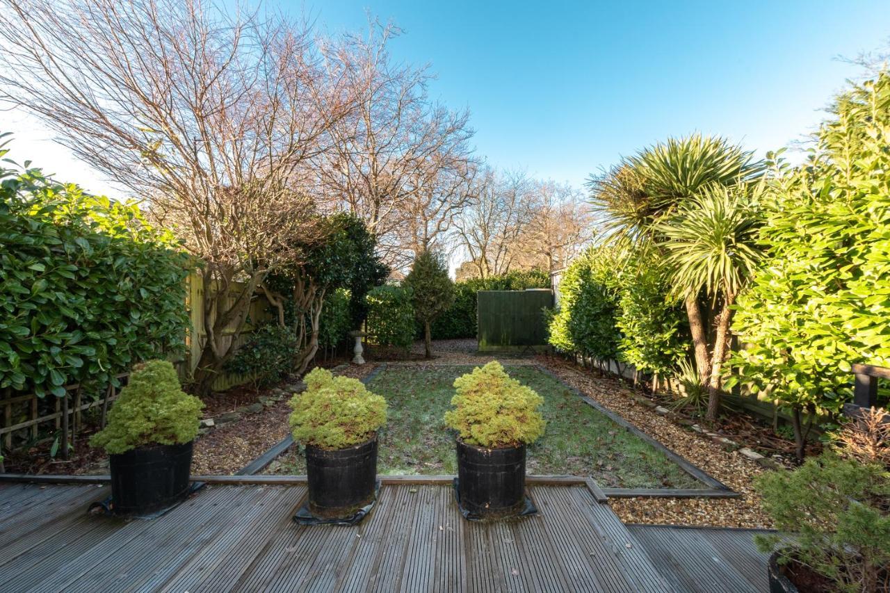 Cheerful 3-Bedroom Douglas House With Patio Southampton Eksteriør bilde